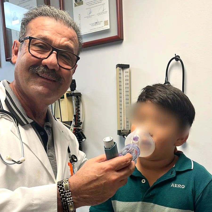 Consulta de alergología con el Dr. Roberto González en Monterrey